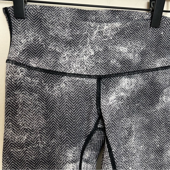 LULULEMON- Wunder Under Pant III Training Workout CrossFit Running Leggings - Picture 3 of 7